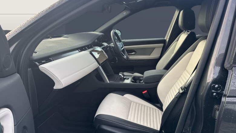 Land Rover Discovery Sport 1.5 P270e Dynamic SE 5dr Auto [5 Seat] Station Wagon